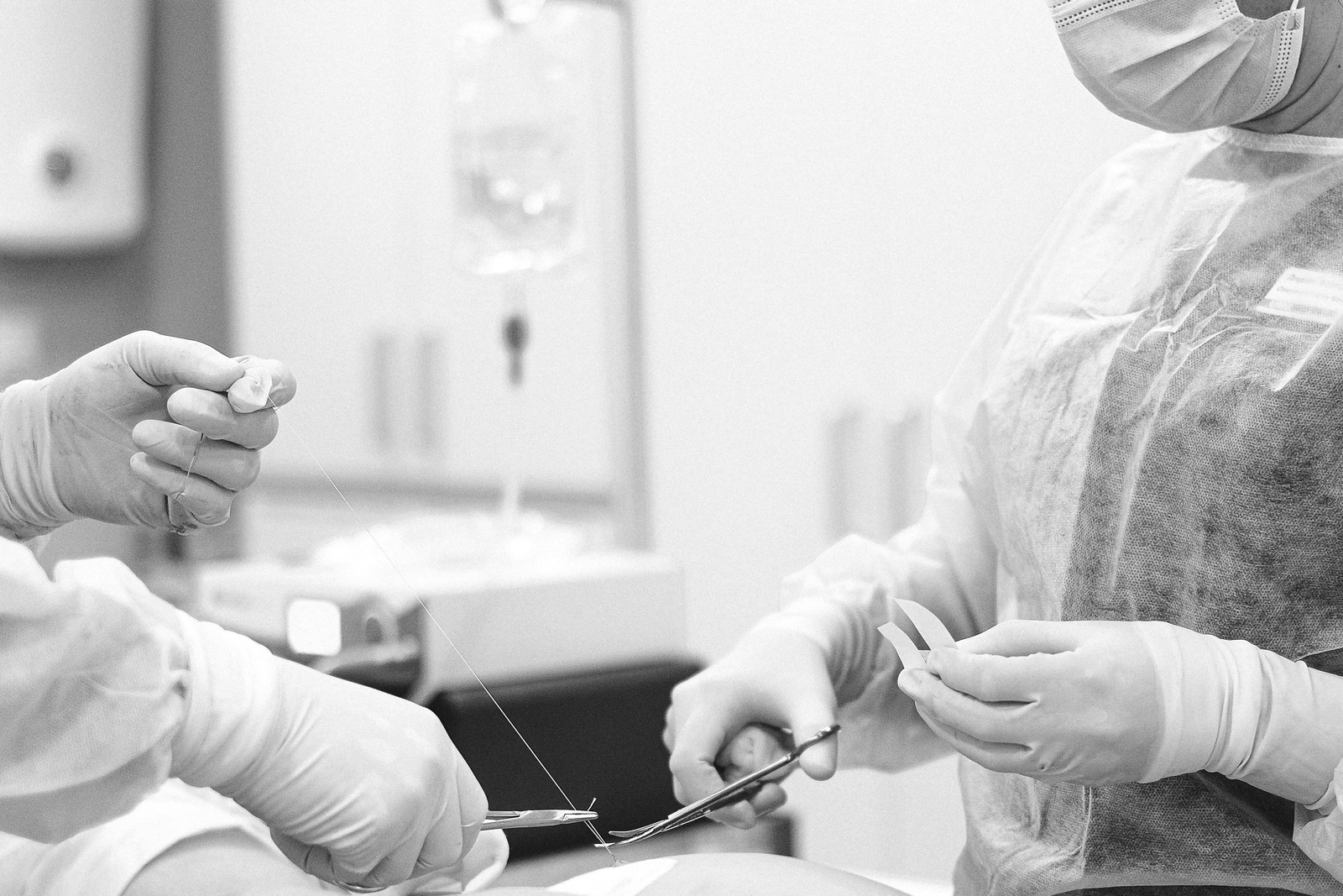 Arthroscopy vs. Open Surgery: What’s Right for You?